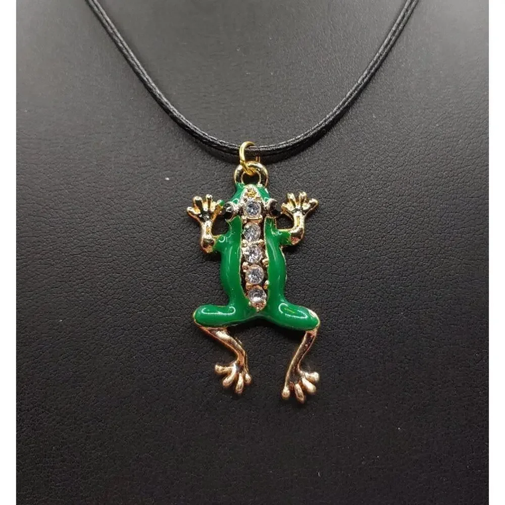 Cute New Frog Necklace Golden with CZ - Picture 3 of 4